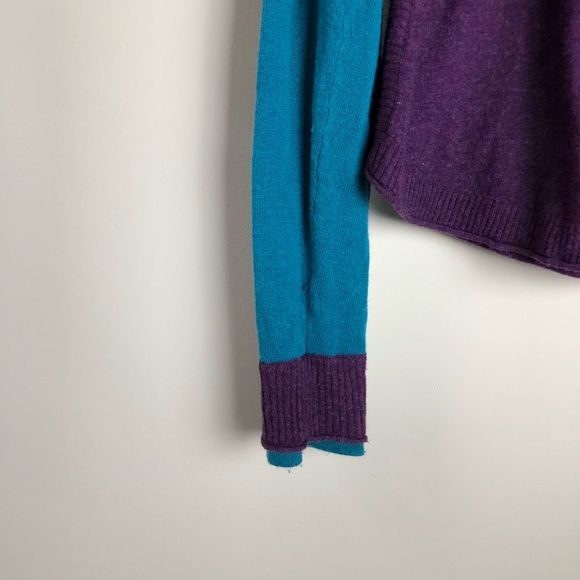 Noble Outfitters Colorblock Sweater - Picture 2 of 8